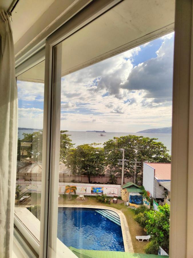 Wild Orchid Beach Resort Olongapo Ngoại thất bức ảnh
