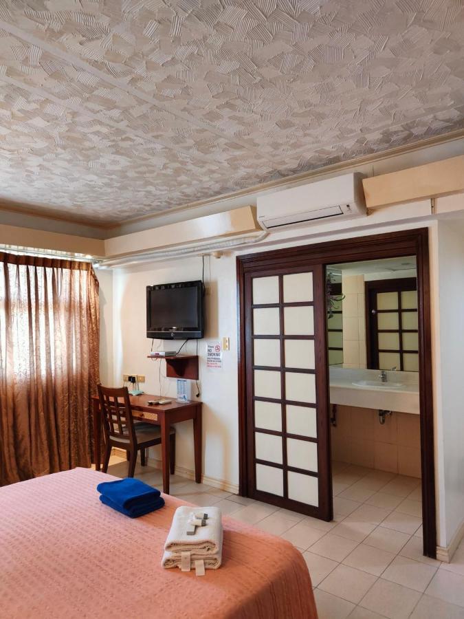 Wild Orchid Beach Resort Olongapo Ngoại thất bức ảnh