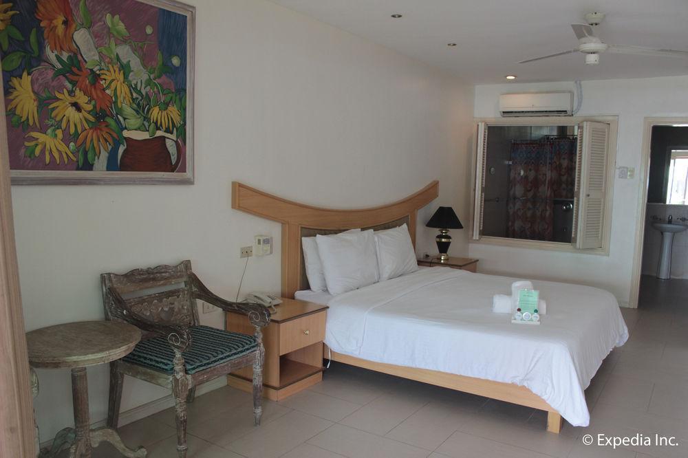 Wild Orchid Beach Resort Olongapo Ngoại thất bức ảnh