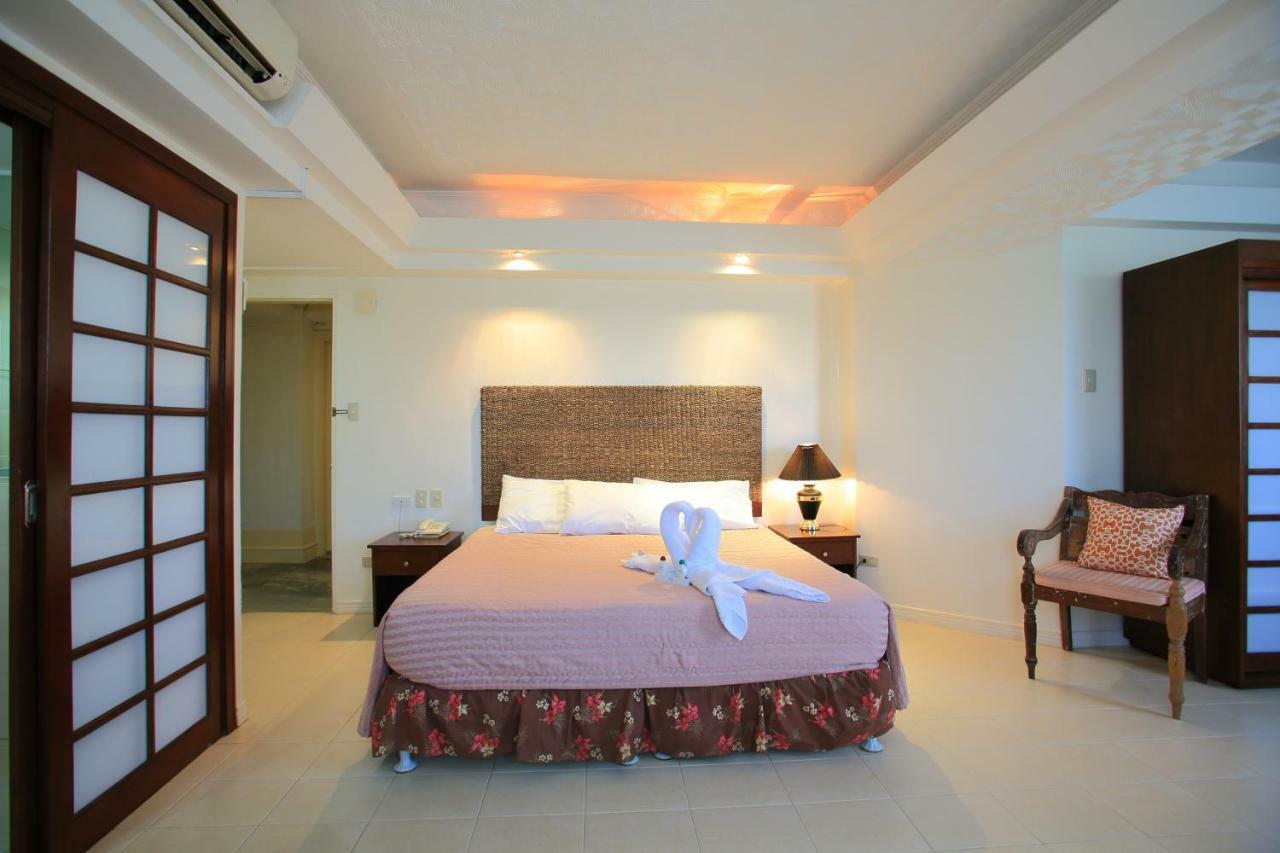 Wild Orchid Beach Resort Olongapo Ngoại thất bức ảnh