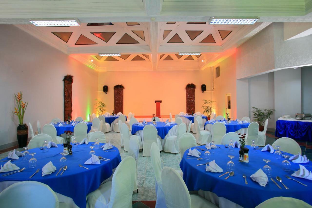 Wild Orchid Beach Resort Olongapo Ngoại thất bức ảnh