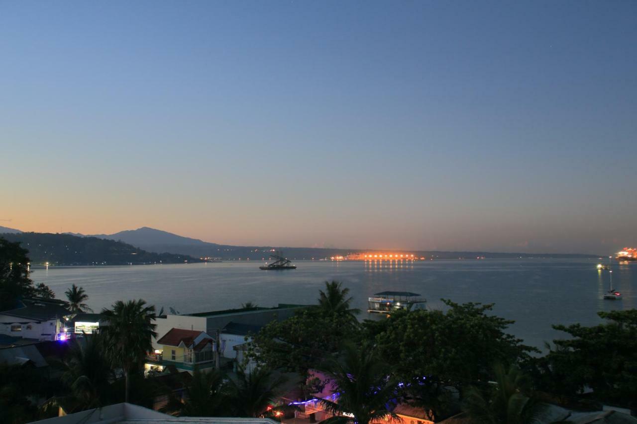 Wild Orchid Beach Resort Olongapo Ngoại thất bức ảnh
