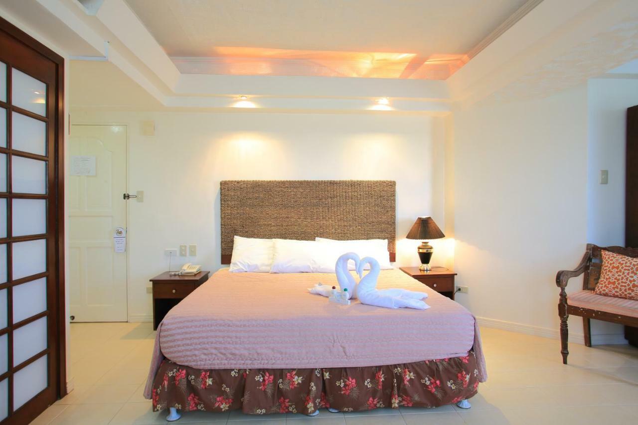 Wild Orchid Beach Resort Olongapo Ngoại thất bức ảnh