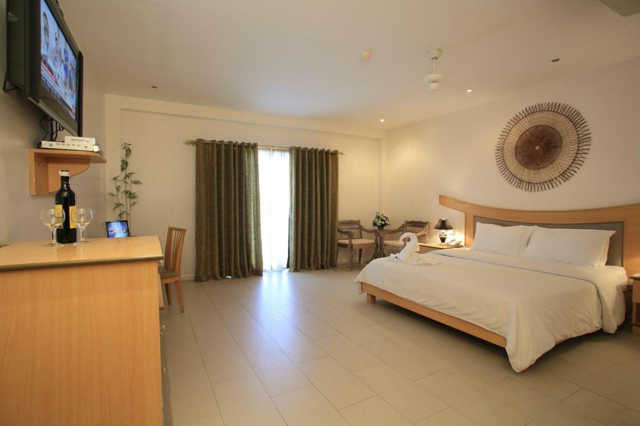 Wild Orchid Beach Resort Olongapo Ngoại thất bức ảnh